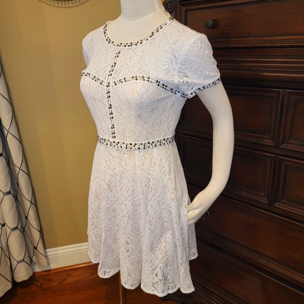 🤍 BCBGMaxAzria White Lace Dress from Saks 5th Ave, Size 4